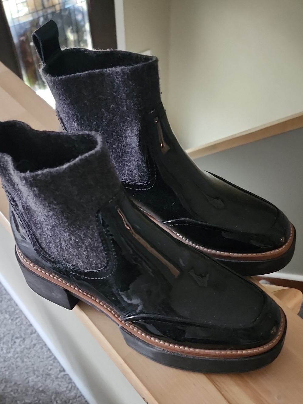 Dolce Vita womens Black Patent Leather Chelsea Ankle Boots with Grey Knit Collar